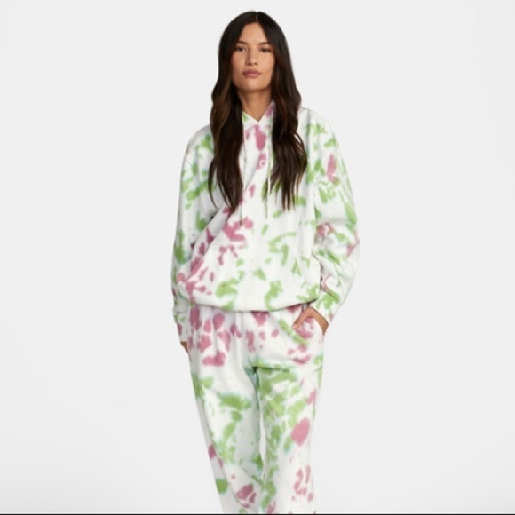 🔆RVCA🔆 LITTLE TIE-DYE HOODIE SWEATSHIRT - Picture 3 of 14